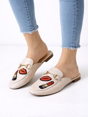 Bebo shoes slides size 6. Nancy -5 style  cream‎ with embroidered accents